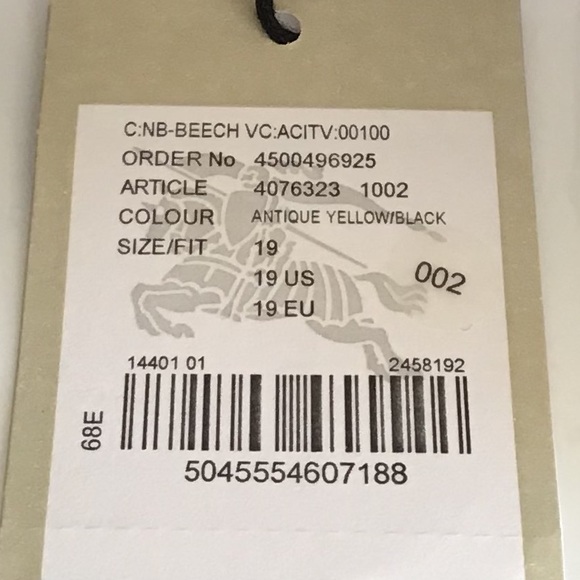 SOLD 🛑 Authentic BURBERRY TARTAN SNEAKERS - Picture 5 of 13